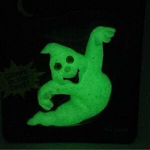 Vtg Glow in the Dark Ghost Fun World Pin On Halloween Googly Eyes 2.5”NIP Rare